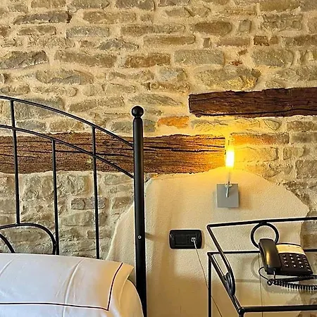 Relais Montemarino מלון 3*