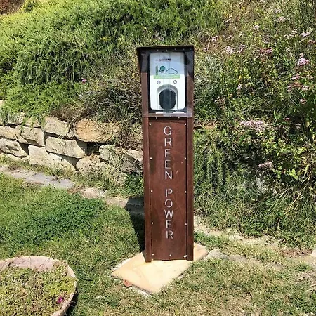 Relais Montemarino מלון Borgomale